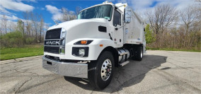 2024 MACK MD7 RS074281