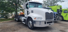 2016 MACK PINNACLE CXU613 23-76385