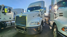 2019 MACK PINNACLE CXU613 L24-88640